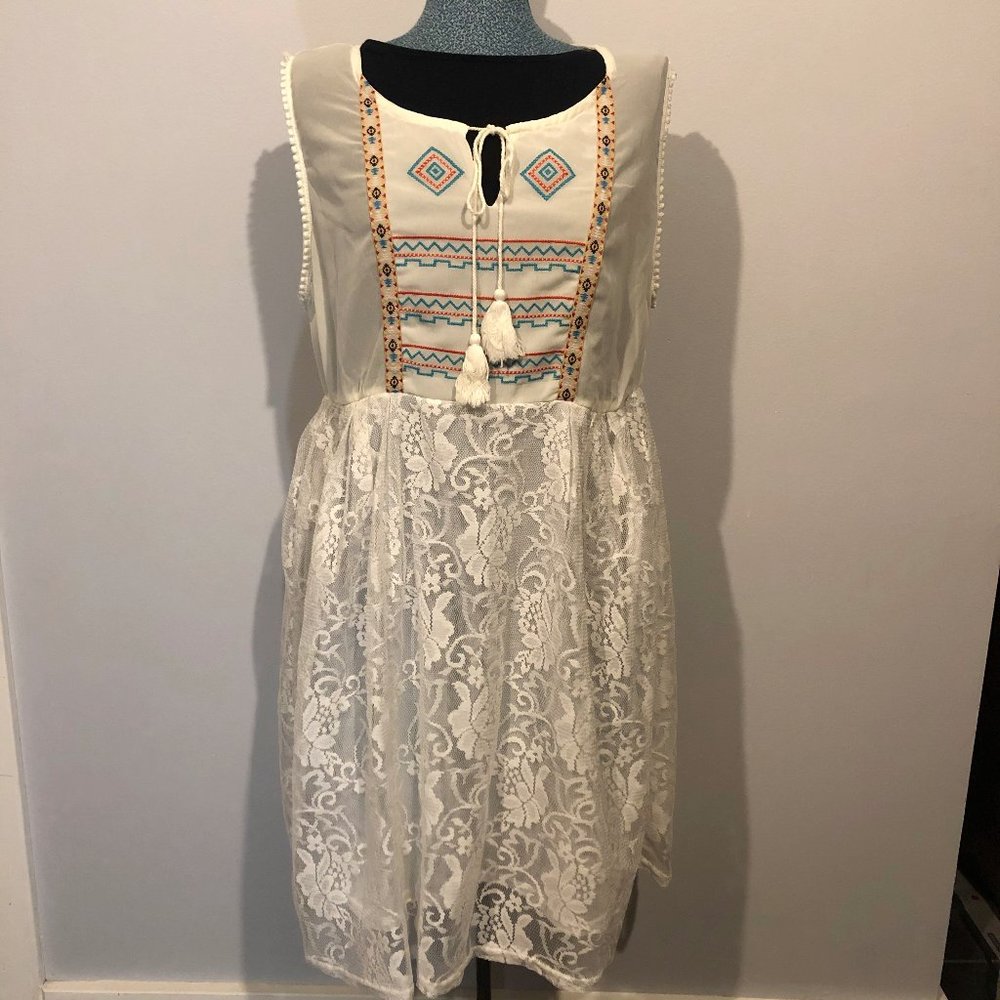 Umgee Embroidered and Lace Dress - White